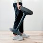 Ergonomická balančná stolička Leitz Ergo na státie, svetlo šedá